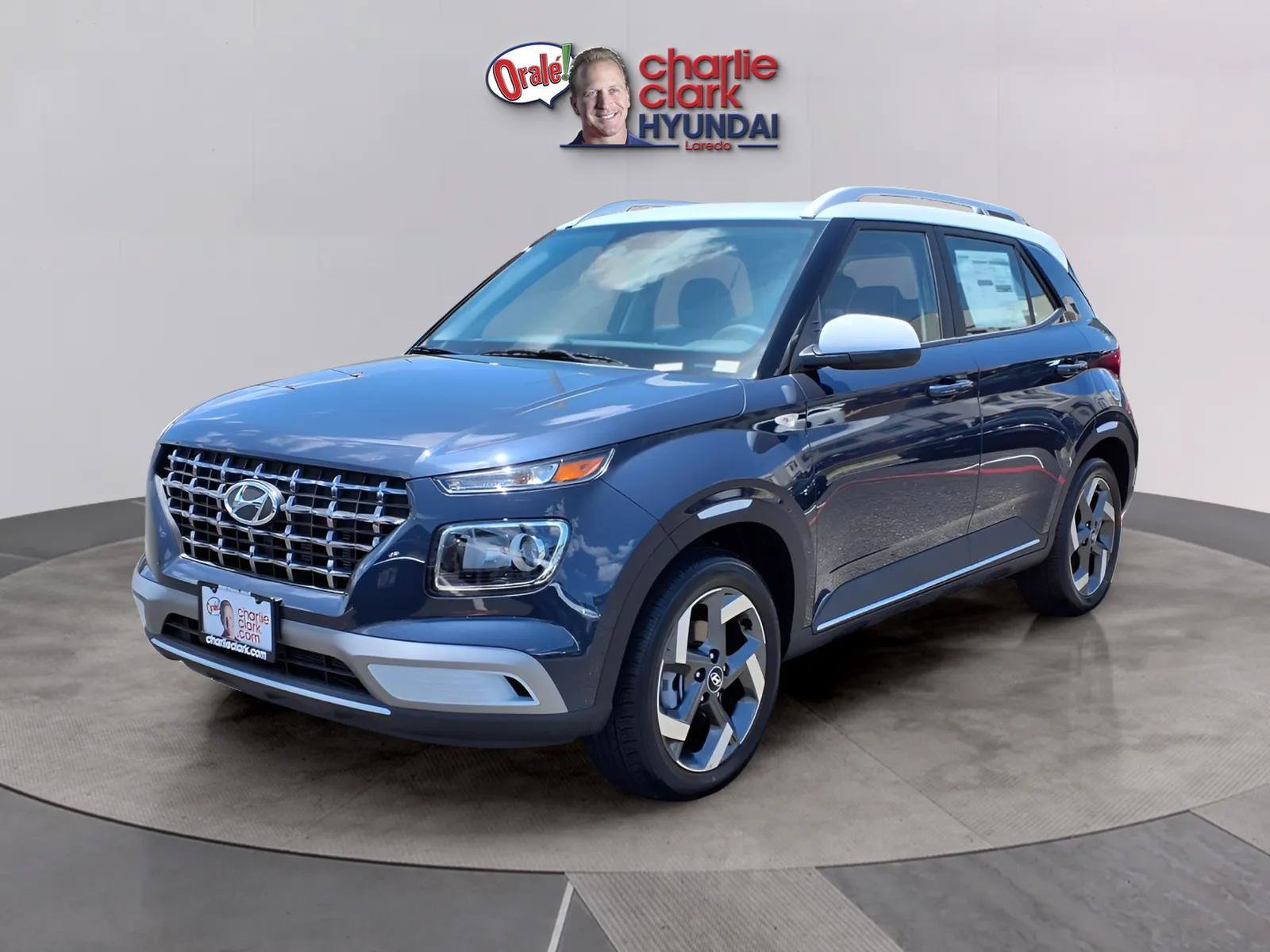 New 2026 Hyundai Venue SEL w/Two-Tone Roof SUV