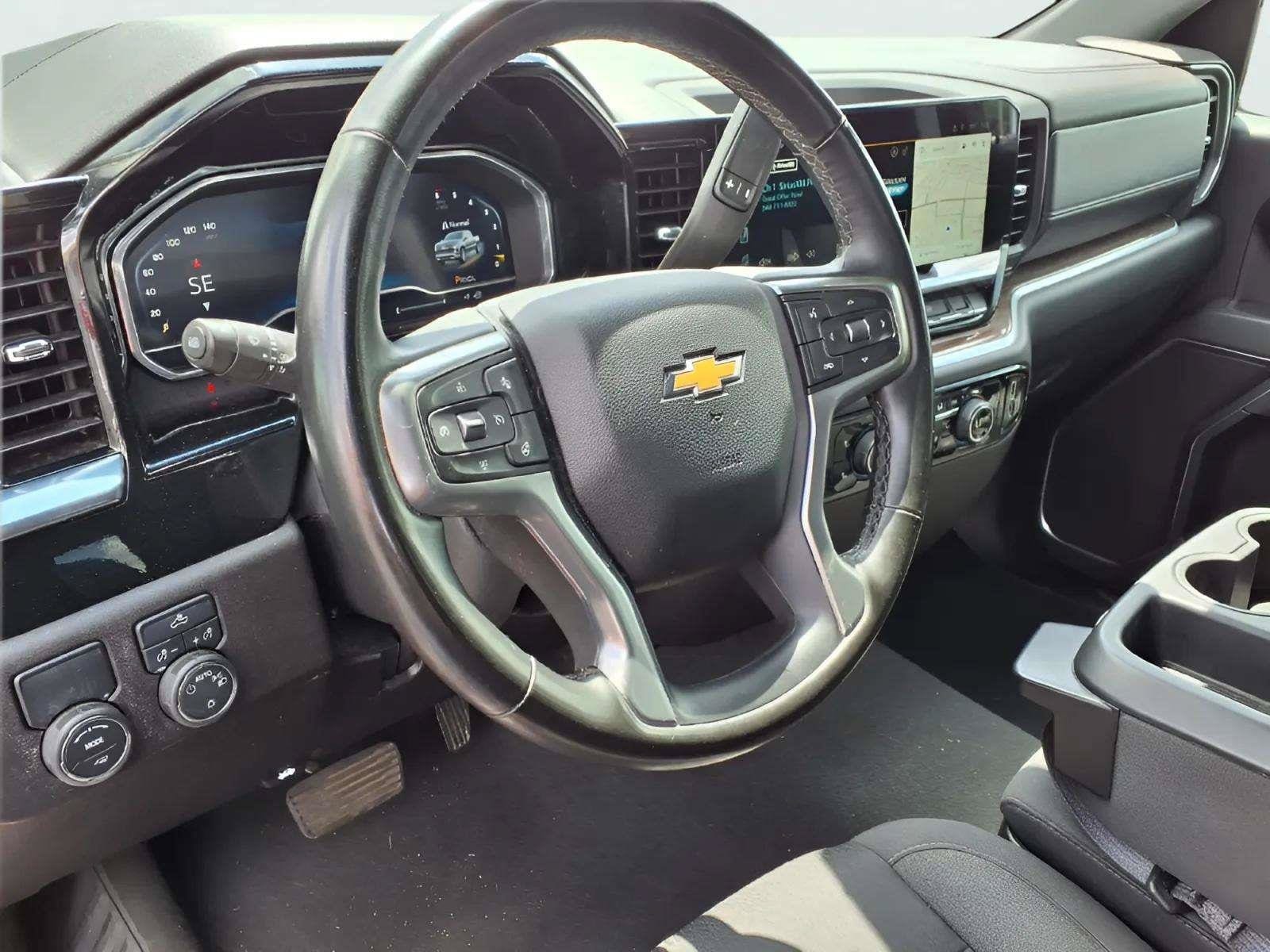 2025 Chevrolet Silverado 1500 LT - Photo 15