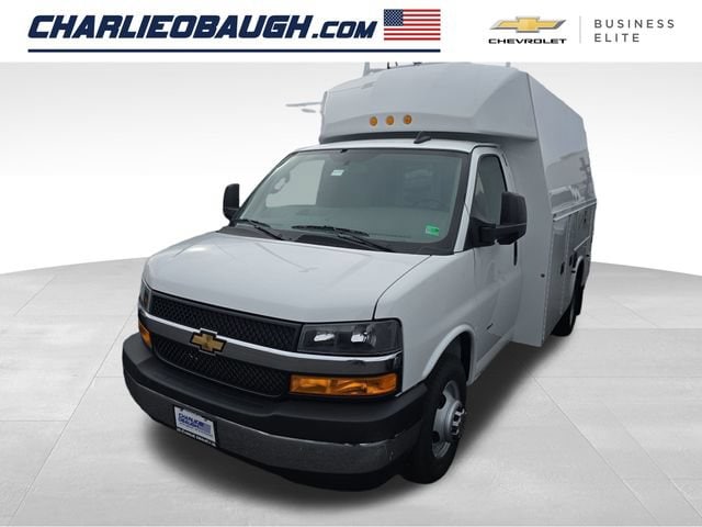 2025 Chevrolet Express Cutaway