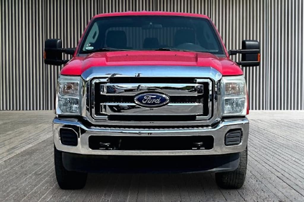 Used 2015 Ford F-250 XL Crew Cab 4WD Truck Crew Cab
