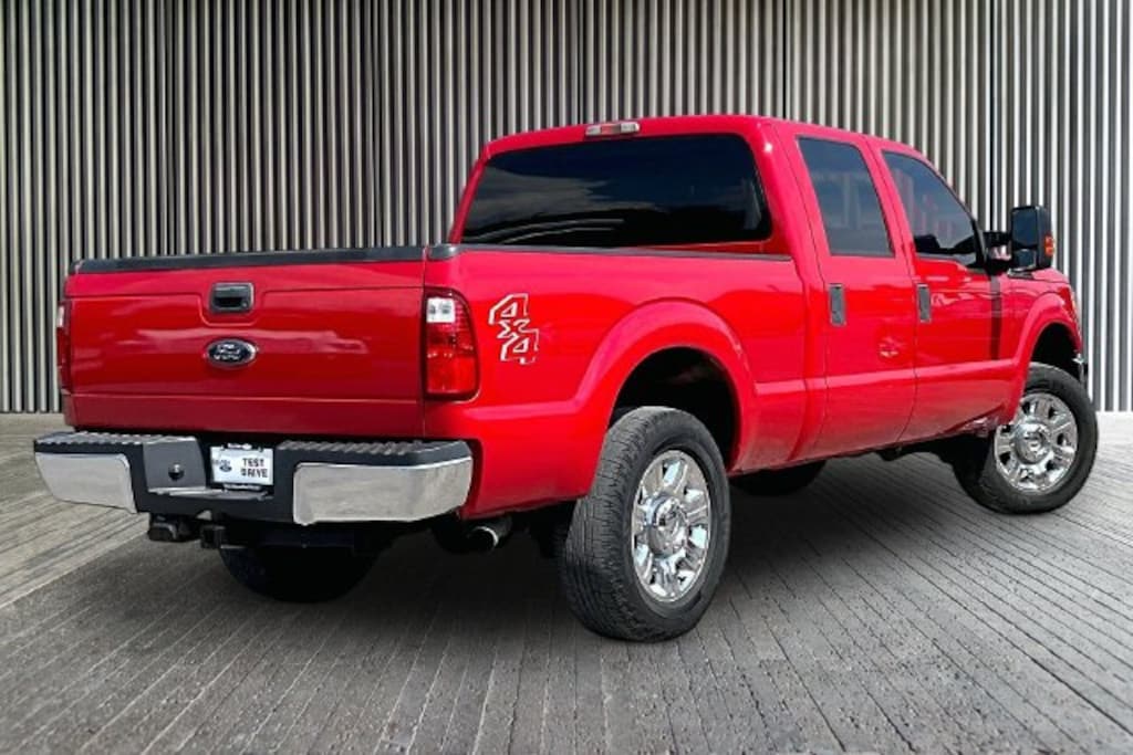 Used 2015 Ford F-250 XL Crew Cab 4WD Truck Crew Cab