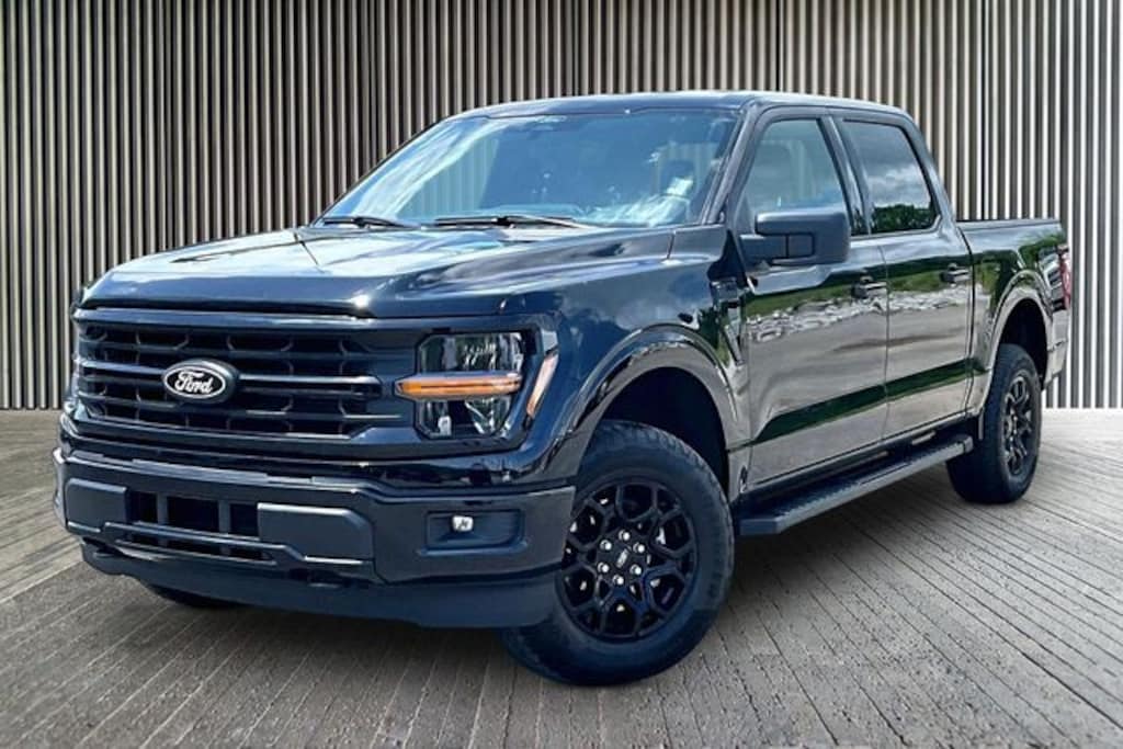 Used 2025 Ford F-150 XLT Crew Cab 4WD Truck SuperCrew Cab