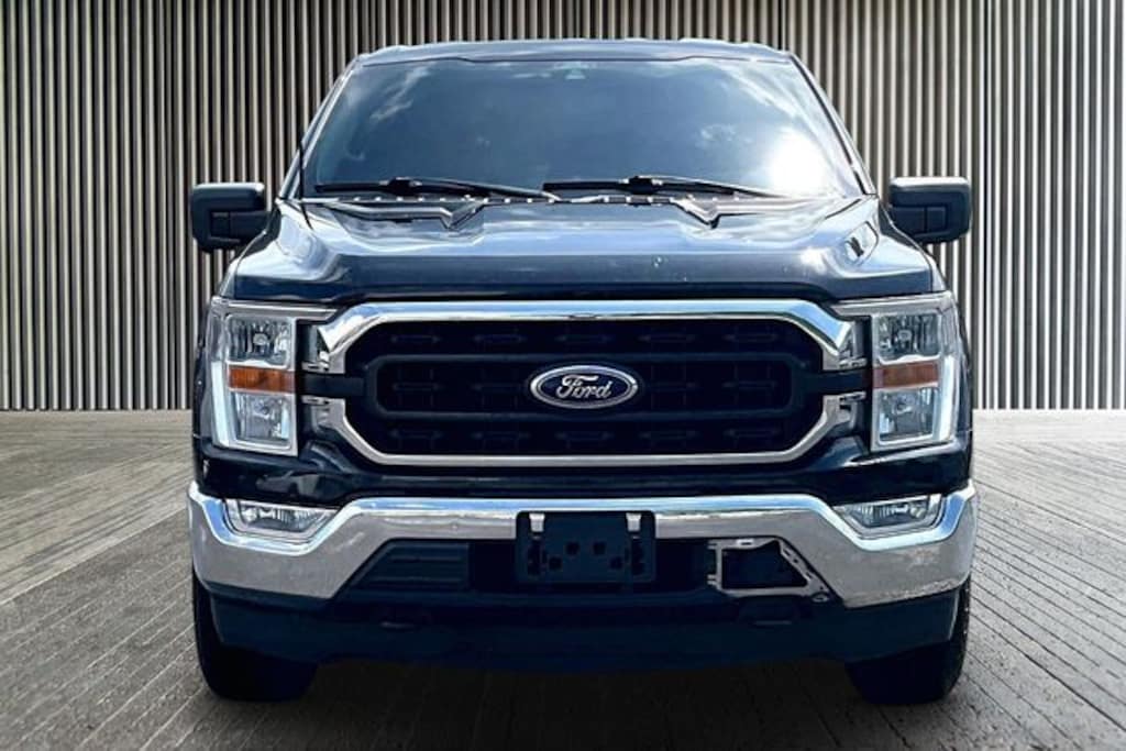 Used 2021 Ford F-150 XLT Truck SuperCrew Cab