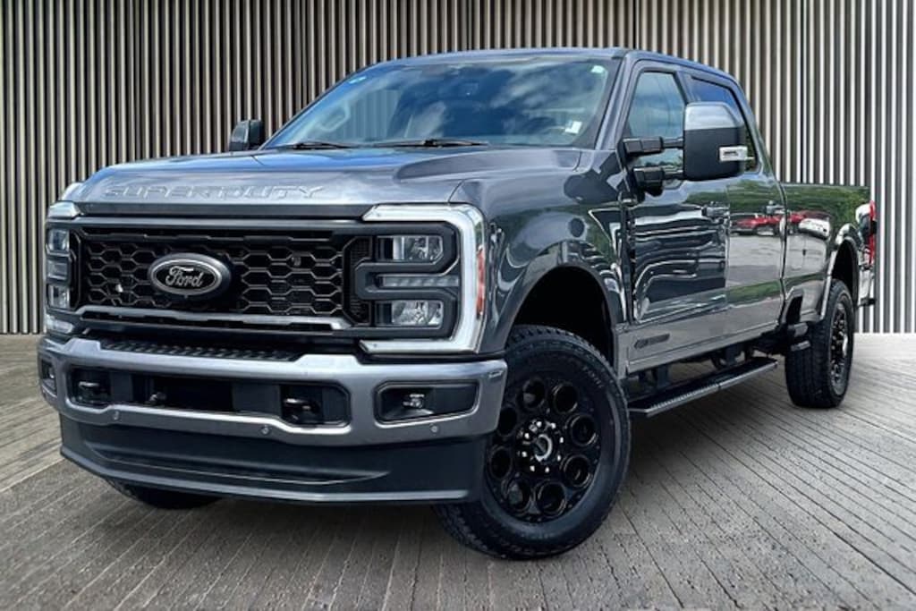 Used 2023 Ford F-250 Lariat Crew Cab 4WD 6.7L H.O. 8ft Bed Truck Crew Cab