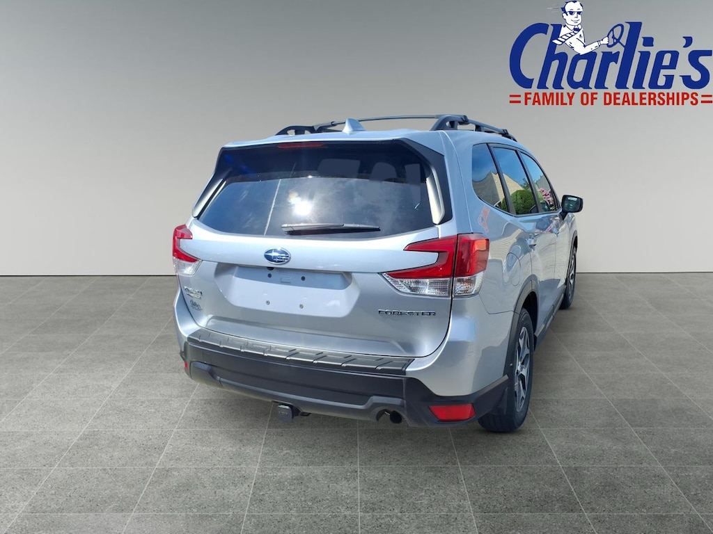Used 2023 Subaru Forester Premium SUV