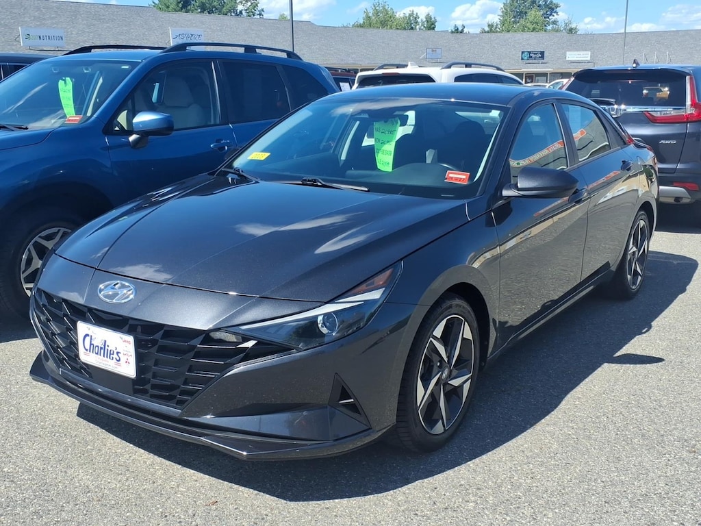 Used 2023 Hyundai Elantra SEL Sedan
