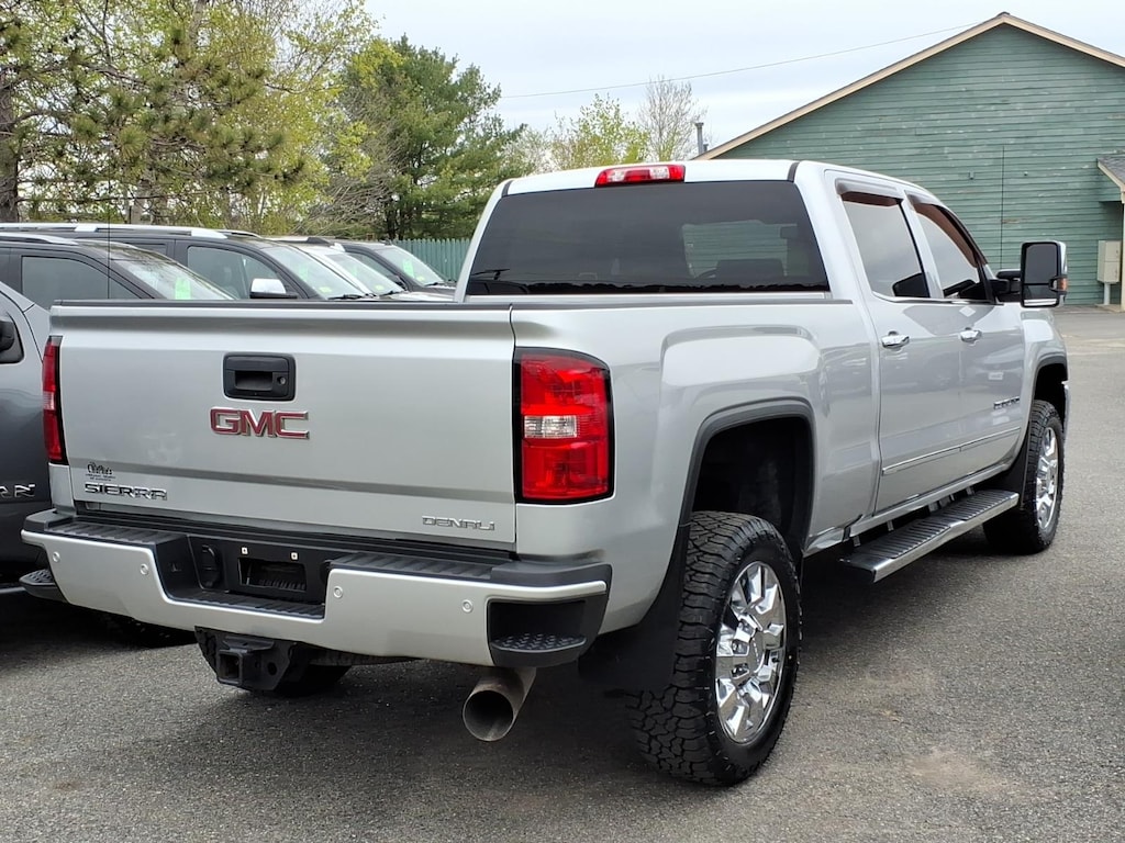 Used 2019 GMC Sierra 2500HD D Denali Truck Crew Cab