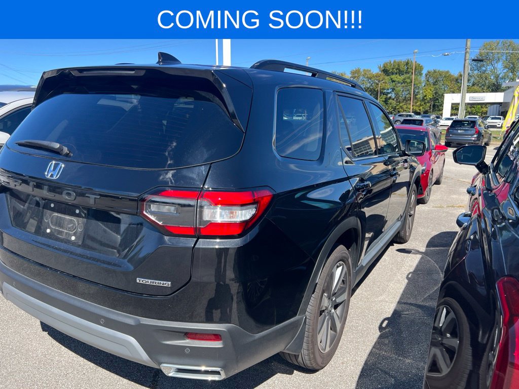Used 2025 Honda Pilot Touring SUV