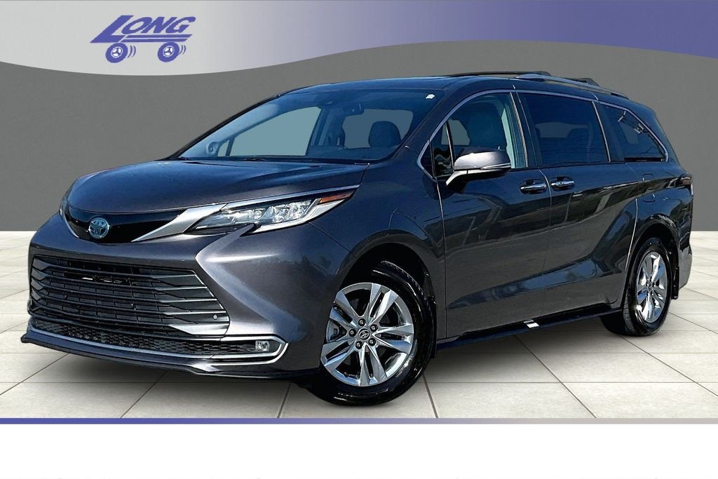 Used 2022 Toyota Sienna Limited Minivan/Van