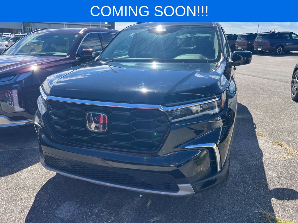Used 2025 Honda Pilot Touring SUV