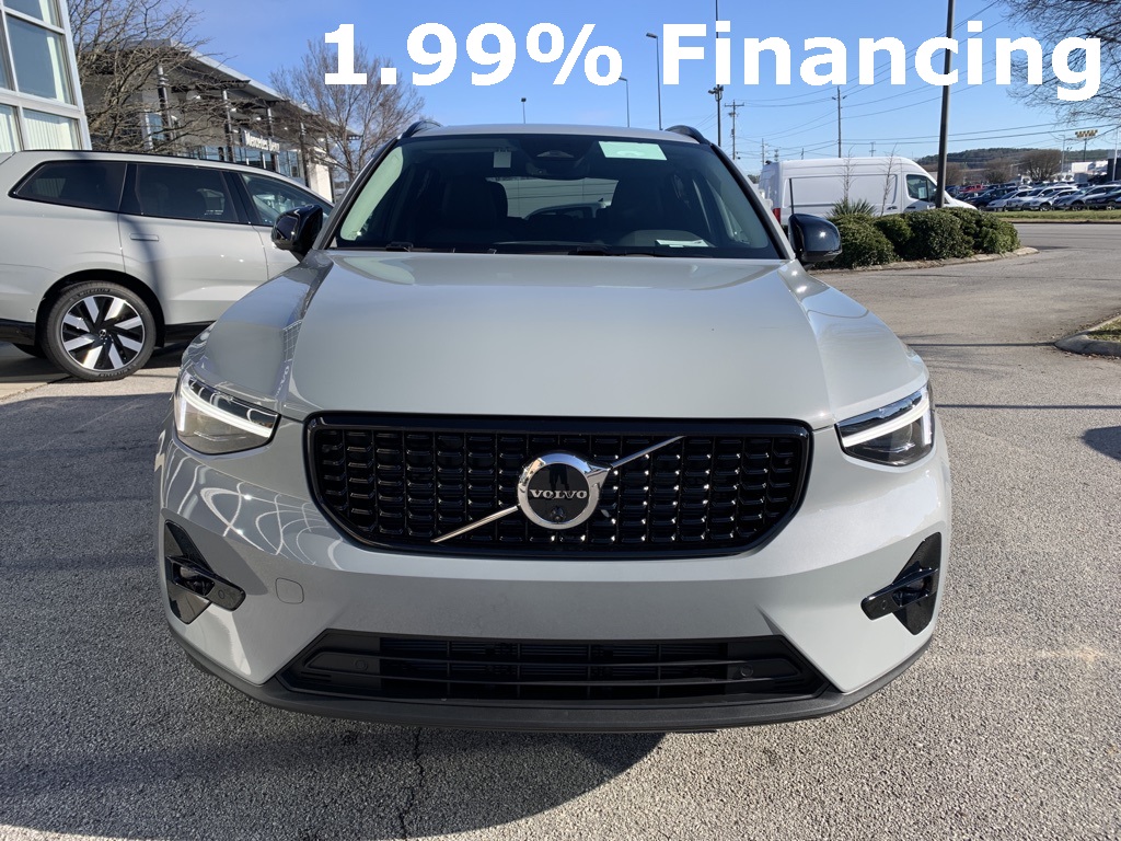 Used 2025 Volvo XC40 B5 Plus Dark Theme SUV