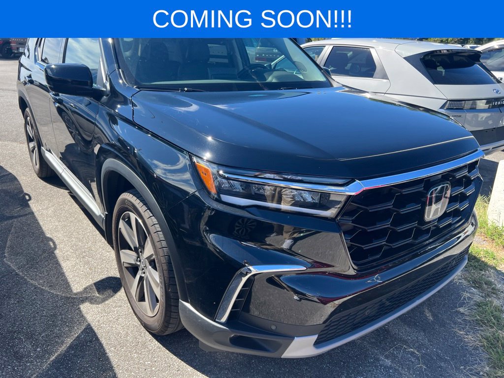 Used 2025 Honda Pilot Touring SUV