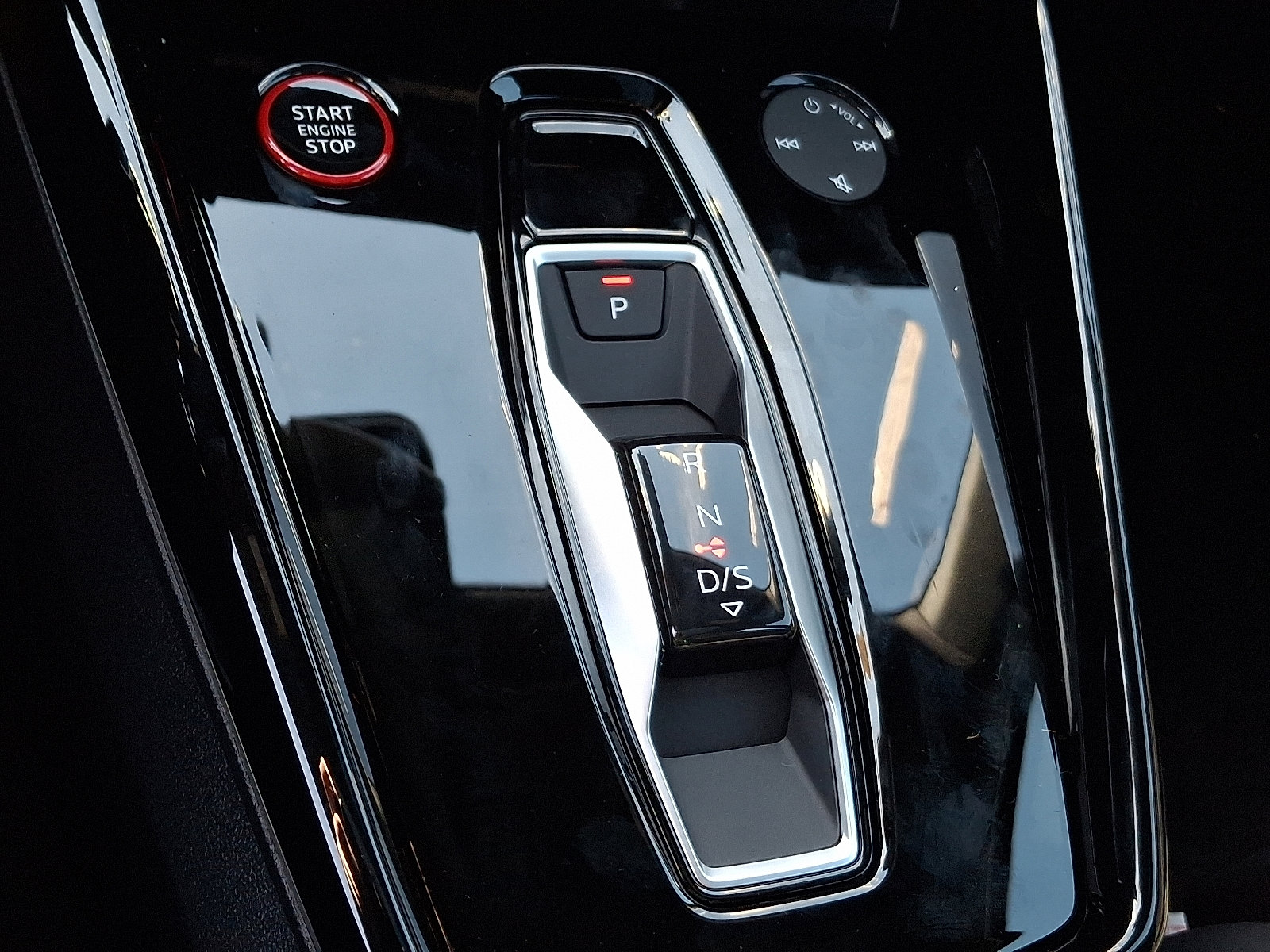 2026 Audi RS 3 Base - Photo 11