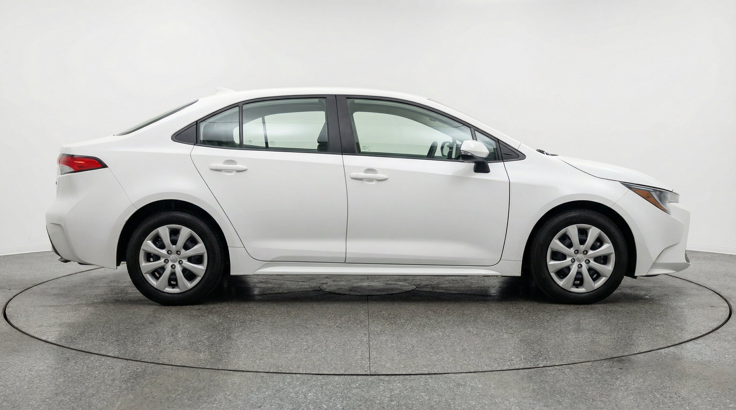 Thumbnail: 2025 Toyota Corolla - 10