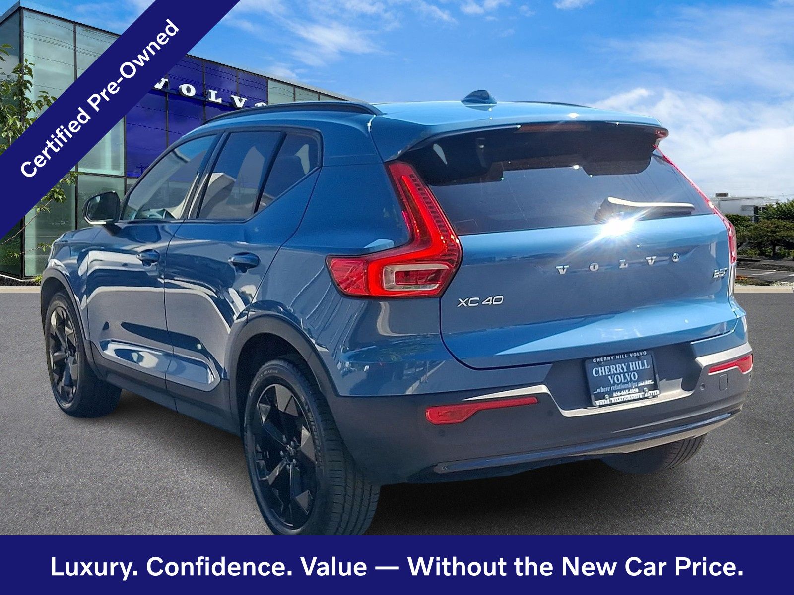 Certified 2024 Volvo XC40 B5 Core SUV