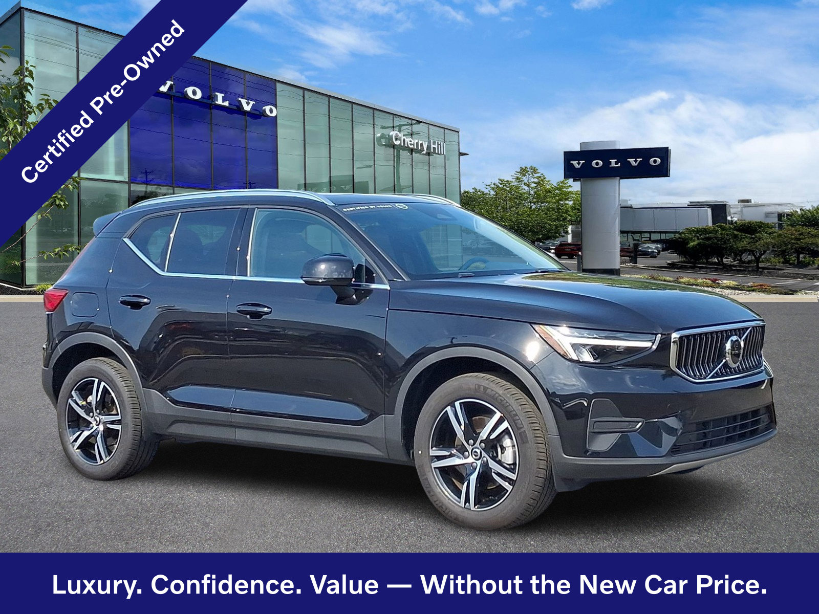 2025 Volvo XC40 Core