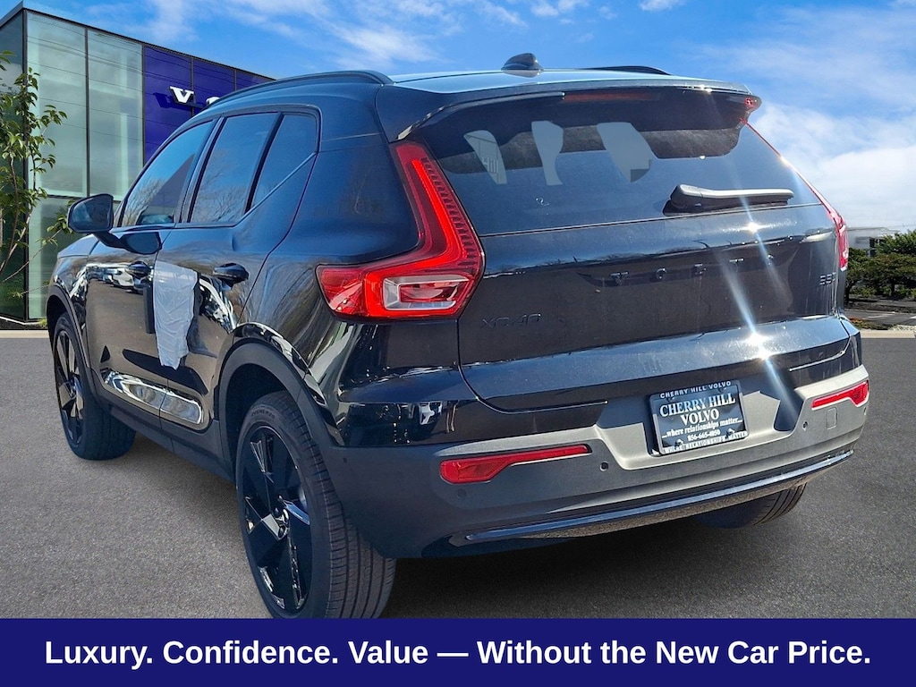 New 2026 Volvo XC40 B5 Ultra Black Edition SUV