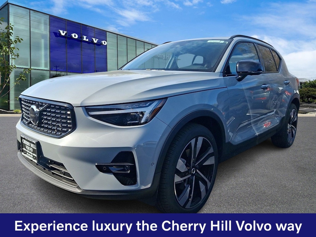 New 2026 Volvo XC40 B5 Ultra SUV
