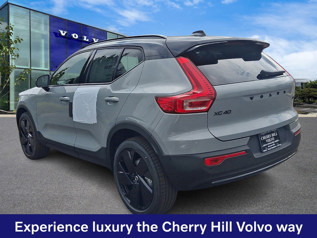 New 2026 Volvo XC40 B5 Ultra Black Edition SUV