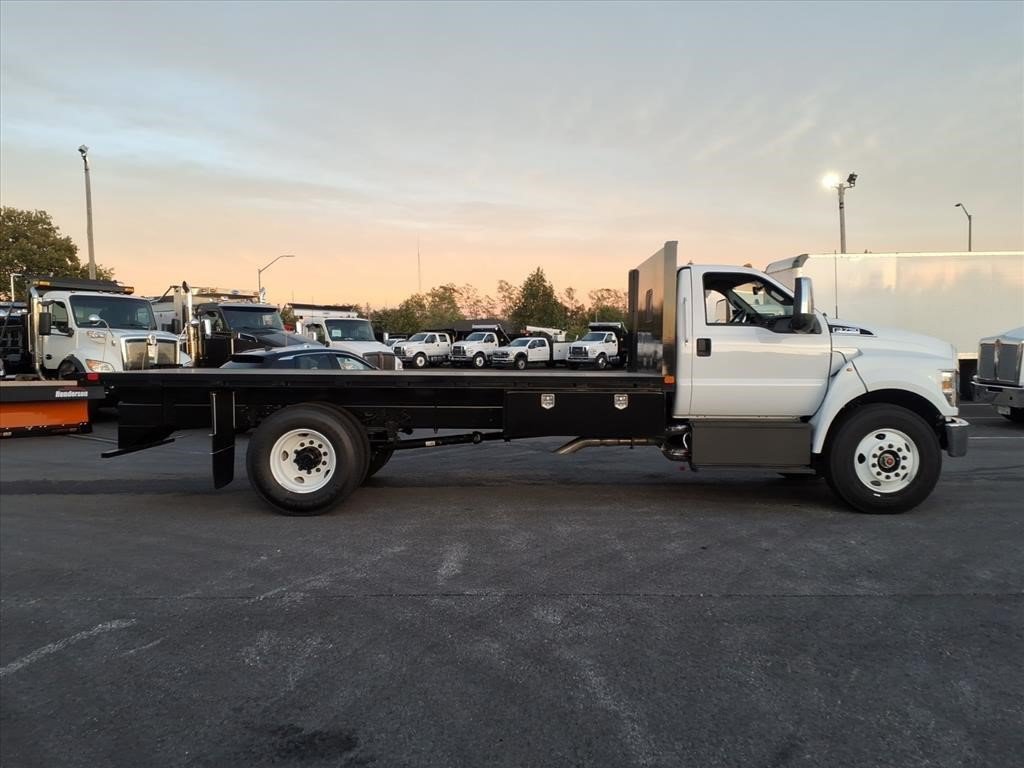 New 2027 Ford F750 Base 18FT FLATBED
