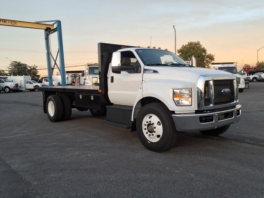  Ford F750