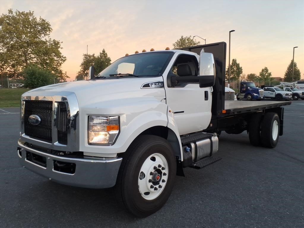 New 2027 Ford F750 Base 18FT FLATBED