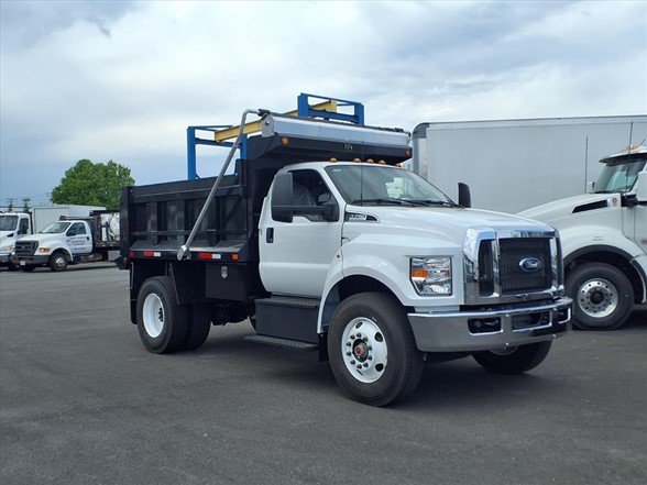  Ford F750