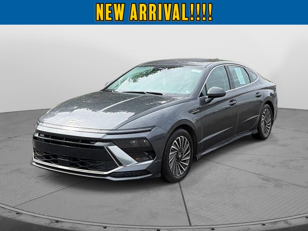 Used 2025 Hyundai Sonata Hybrid SEL Sedan