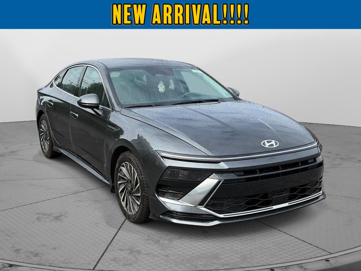 Used 2025 Hyundai Sonata Hybrid SEL Sedan
