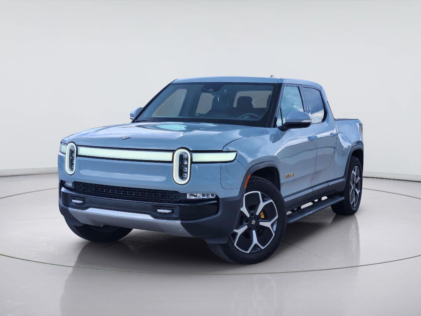 2022 Rivian R1T