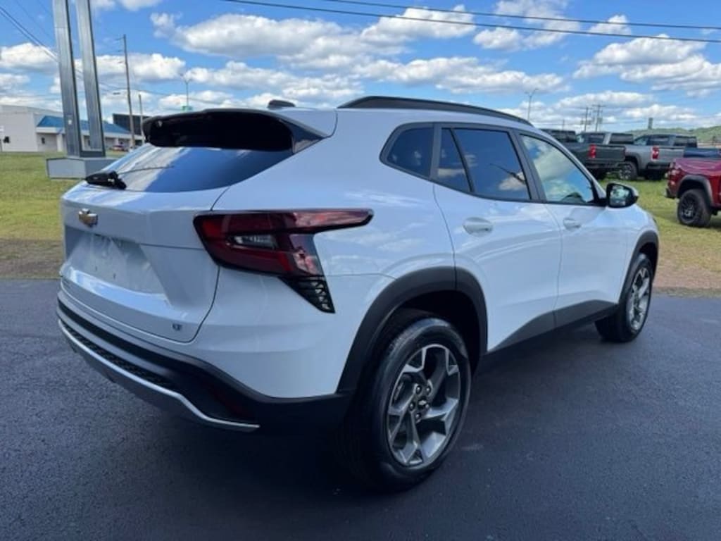 New 2026 Chevrolet Trax LT SUV