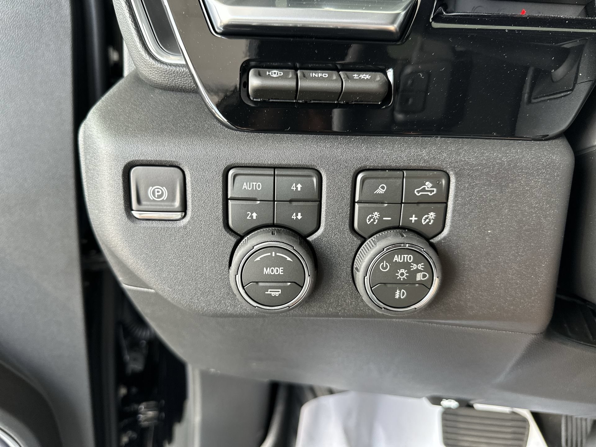 2026 Chevrolet Silverado 1500 High Country - Photo 18