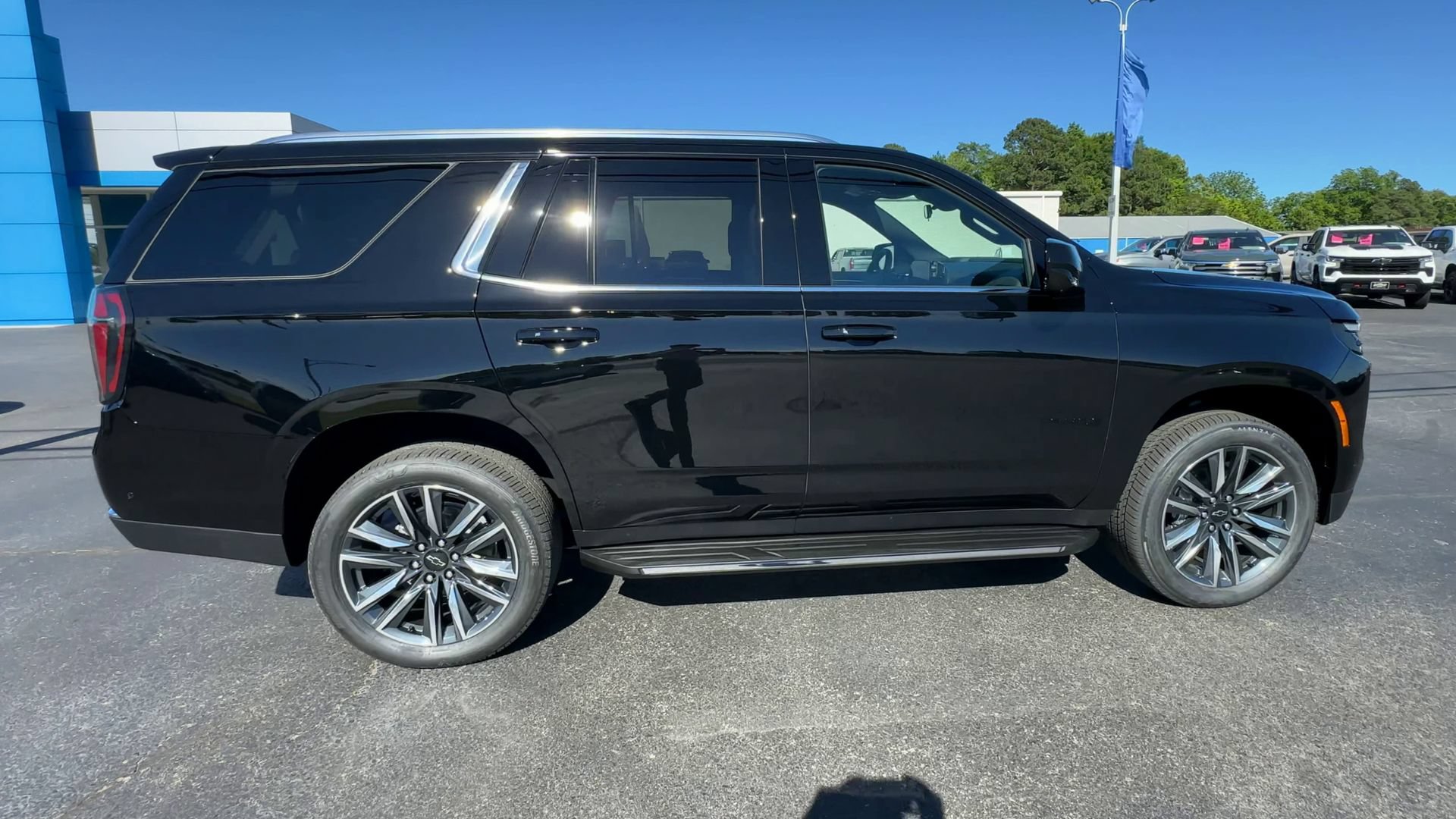 2026 Chevrolet Tahoe LS - Photo 9