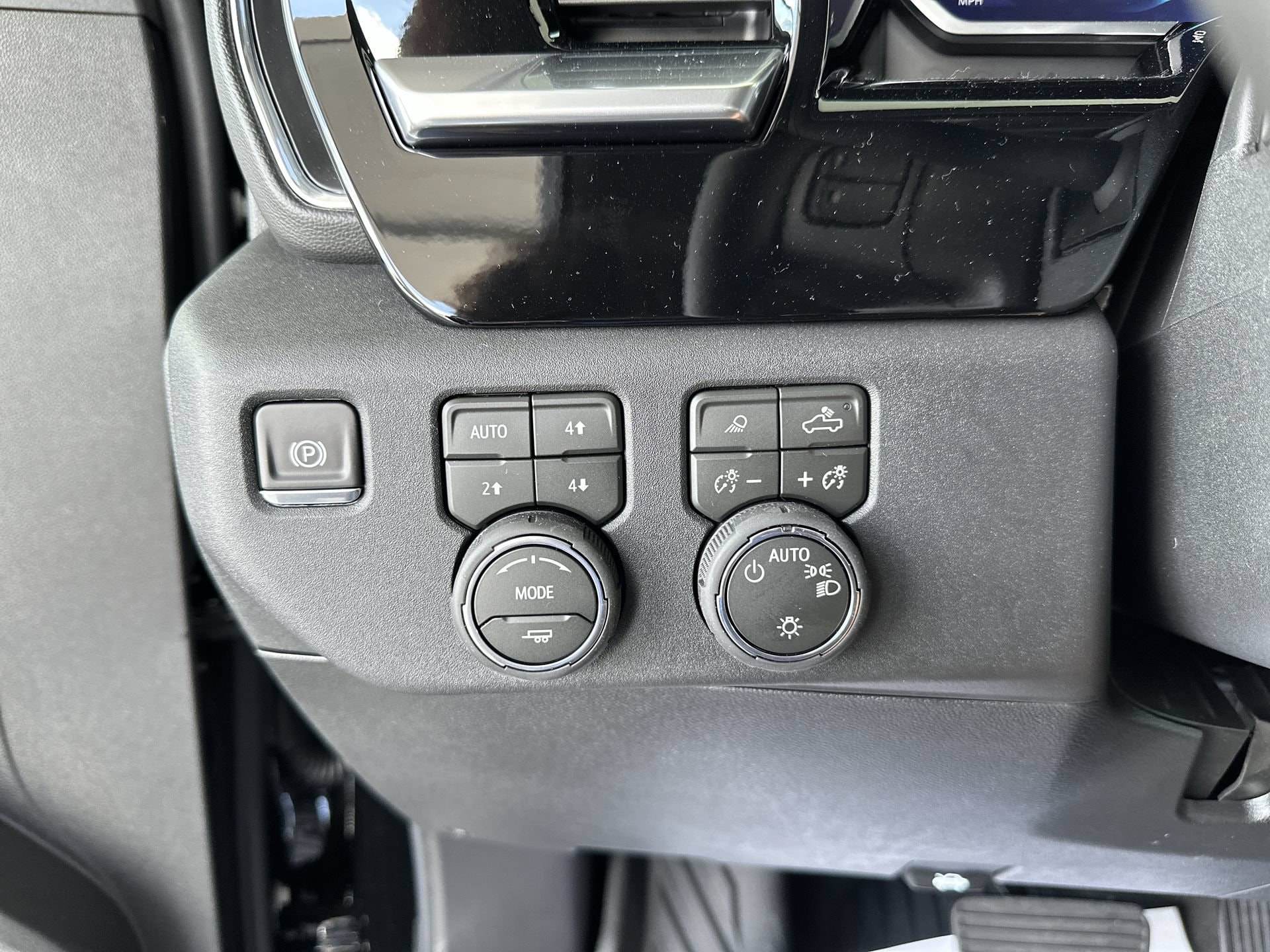 2026 Chevrolet Silverado 1500 LT - Photo 18