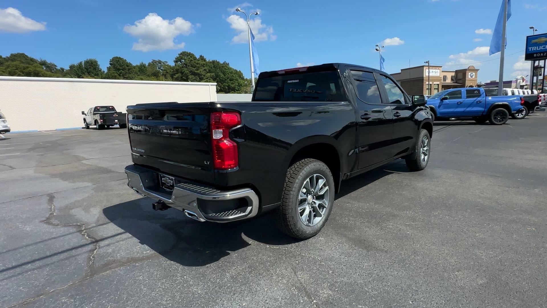 2026 Chevrolet Silverado 1500 LT - Photo 8
