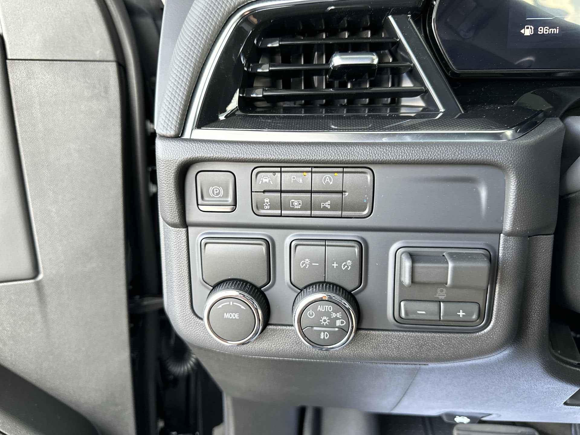 2026 Chevrolet Tahoe RST - Photo 18