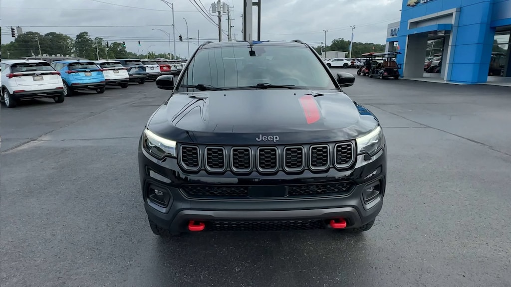 Used 2024 Jeep Compass Trailhawk 4x4 SUV