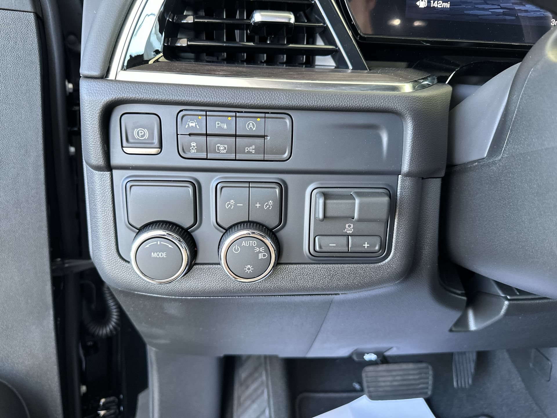 2026 Chevrolet Tahoe LS - Photo 18