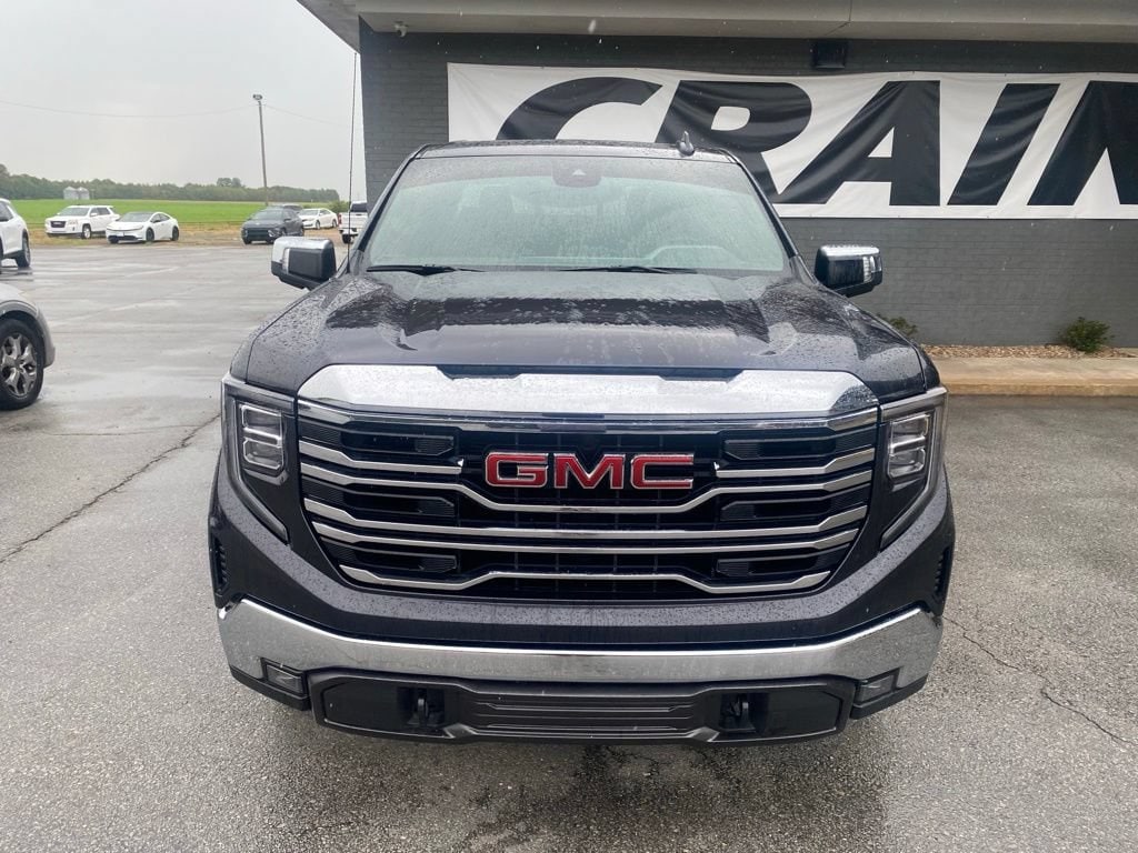 Used 2022 GMC Sierra 1500 SLT with VIN 1GTUUDED2NZ644529 for sale in Little Rock
