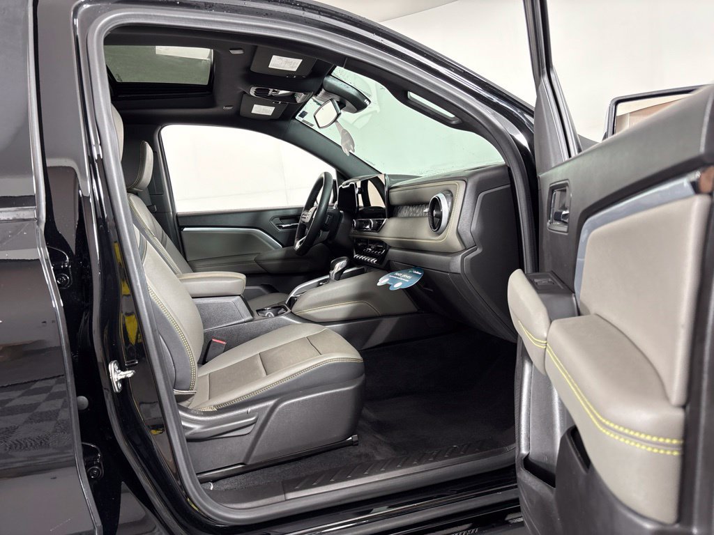 2024 Chevrolet Colorado ZR2 - Photo 6