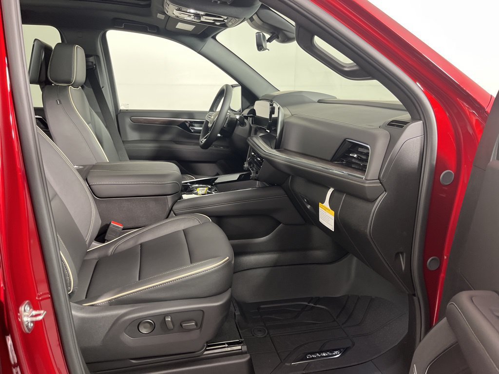 2026 Chevrolet Suburban Premier - Photo 14