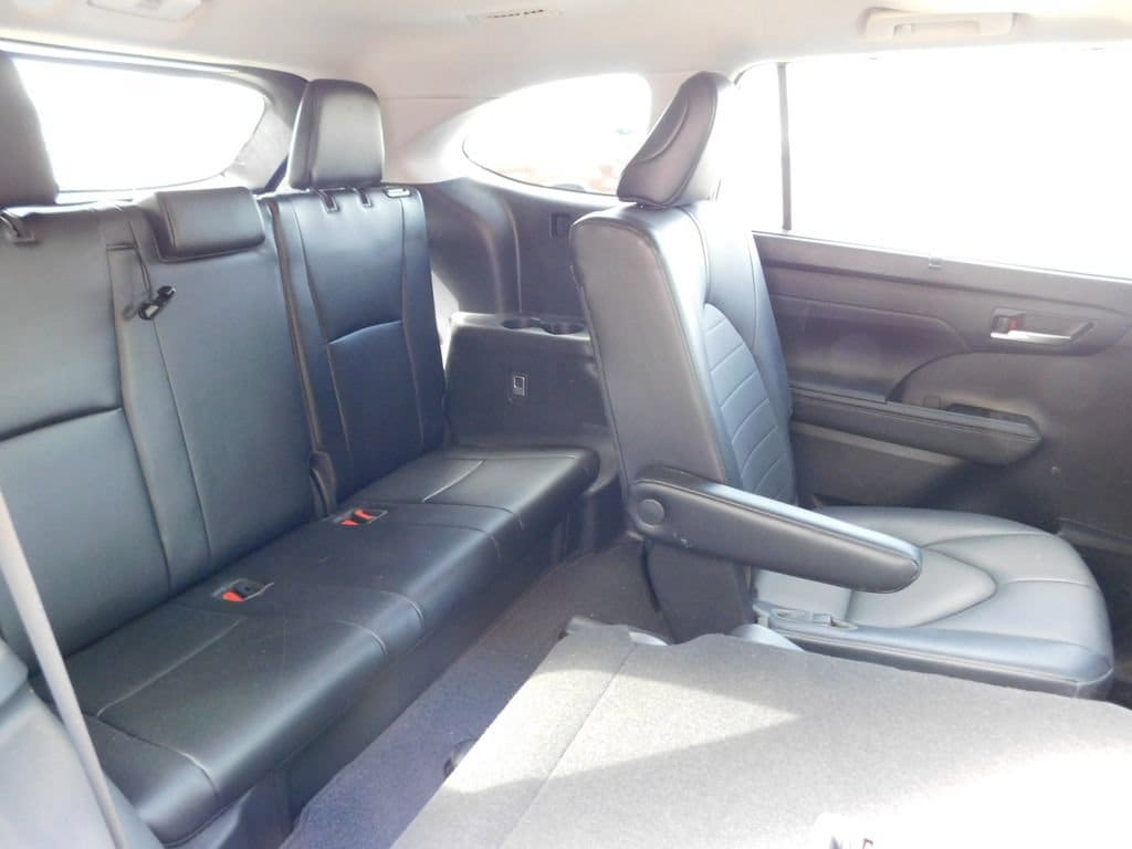Used 2021 Toyota Highlander XLE SUV