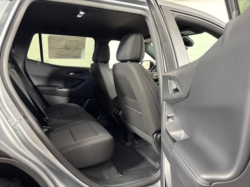 2027 Chevrolet Equinox LT - Photo 14