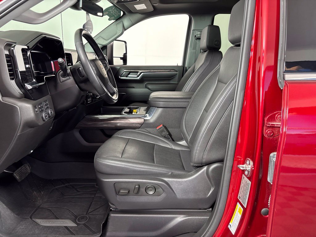 2024 Chevrolet Silverado 3500HD LTZ - Photo 24