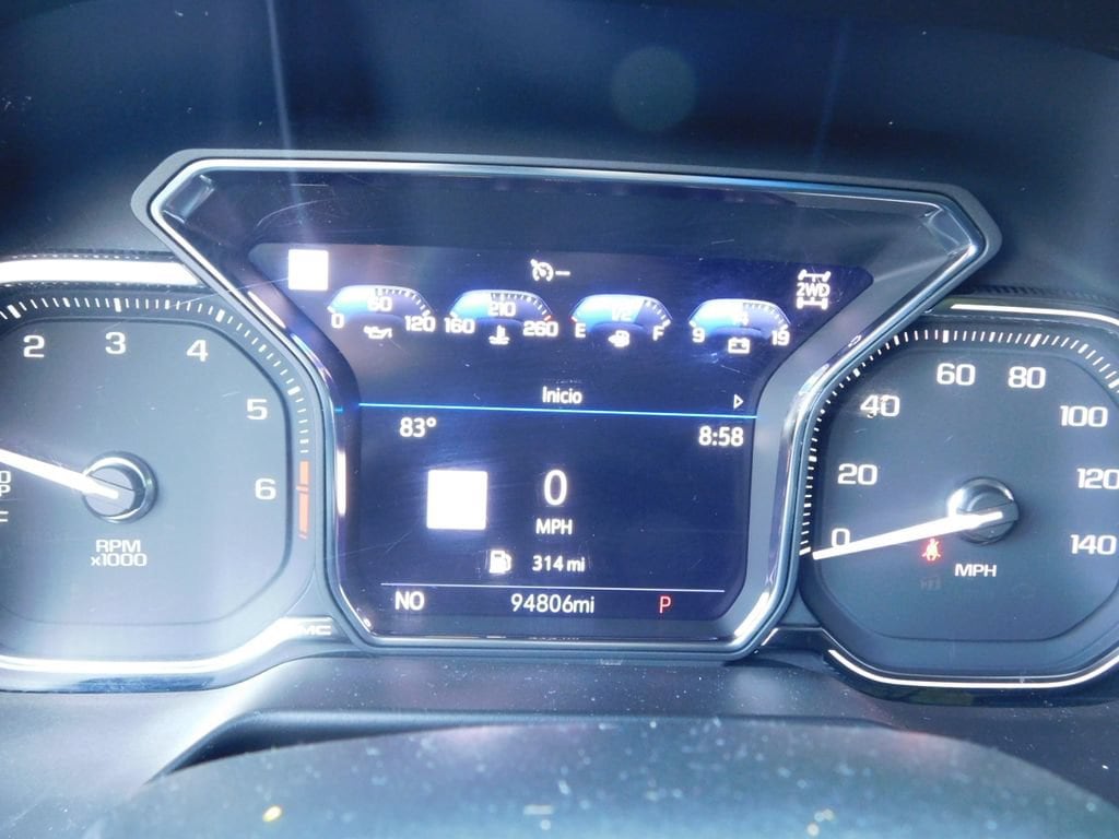 2021 GMC Yukon XL AT4 - Photo 7