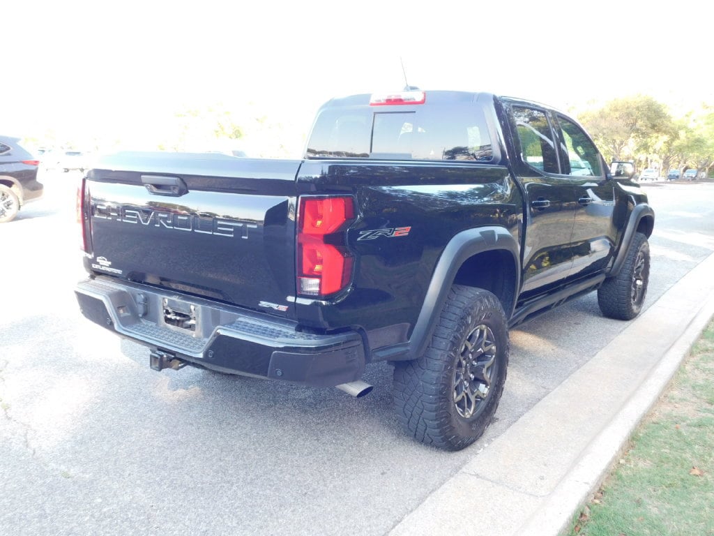 2024 Chevrolet Colorado ZR2 - Photo 10