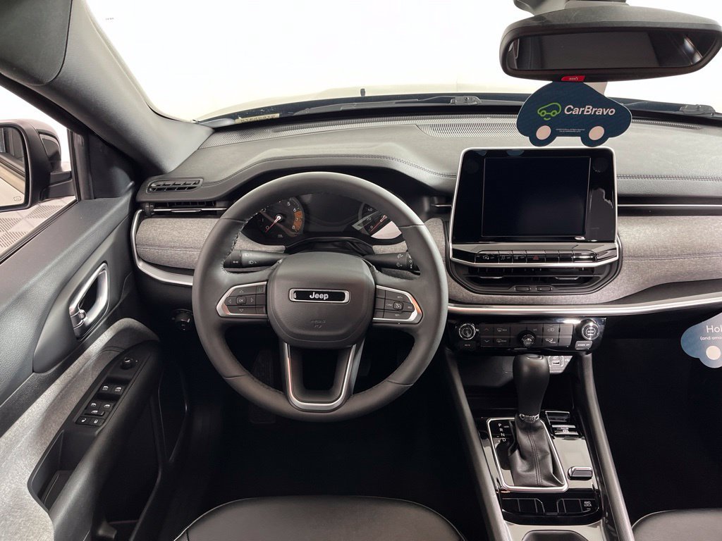 2025 Jeep Compass Latitude - Photo 2
