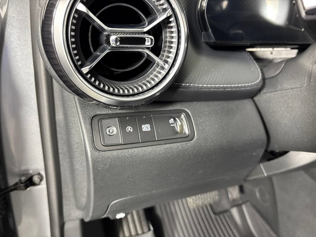 2027 Chevrolet Equinox LT - Photo 29