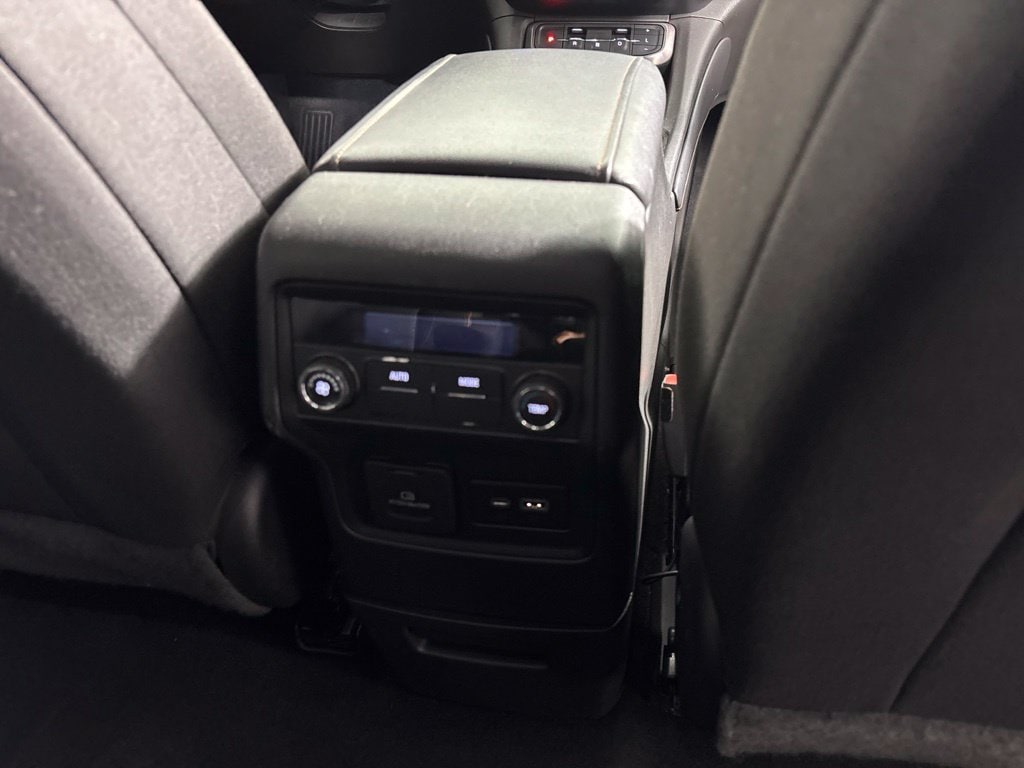2022 GMC Acadia AT4 - Photo 8