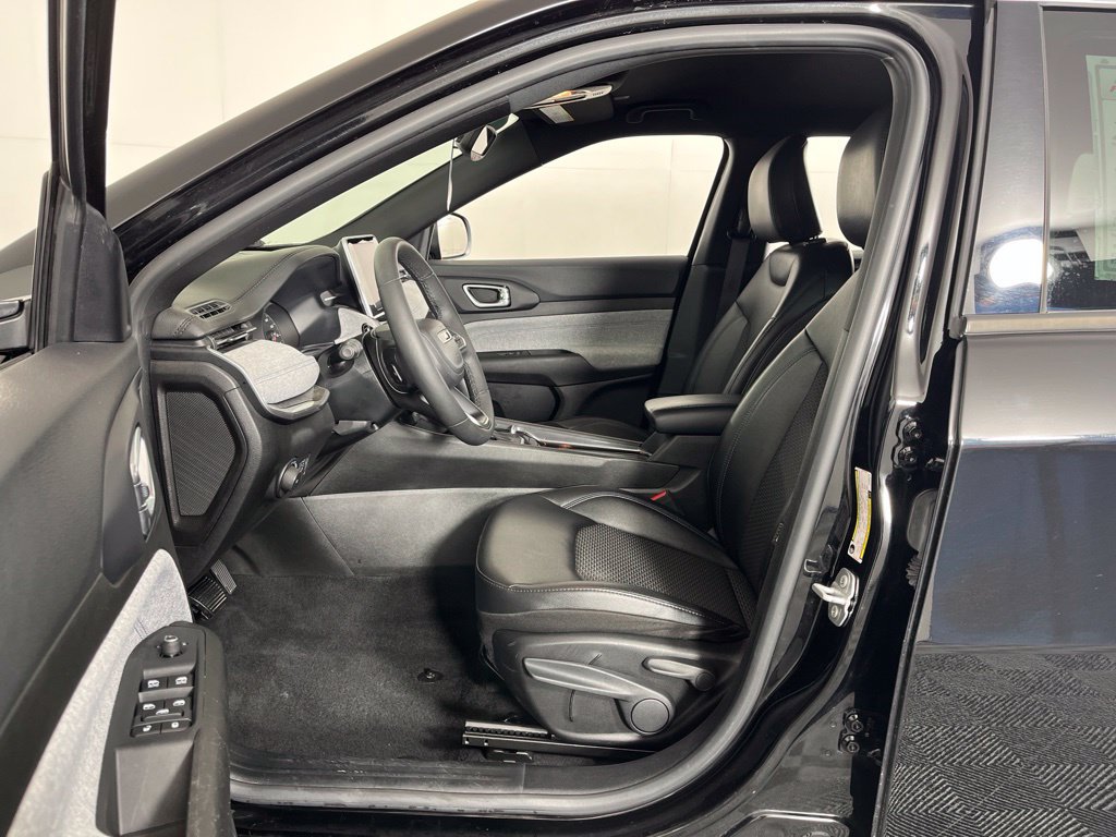 2025 Jeep Compass Latitude - Photo 28